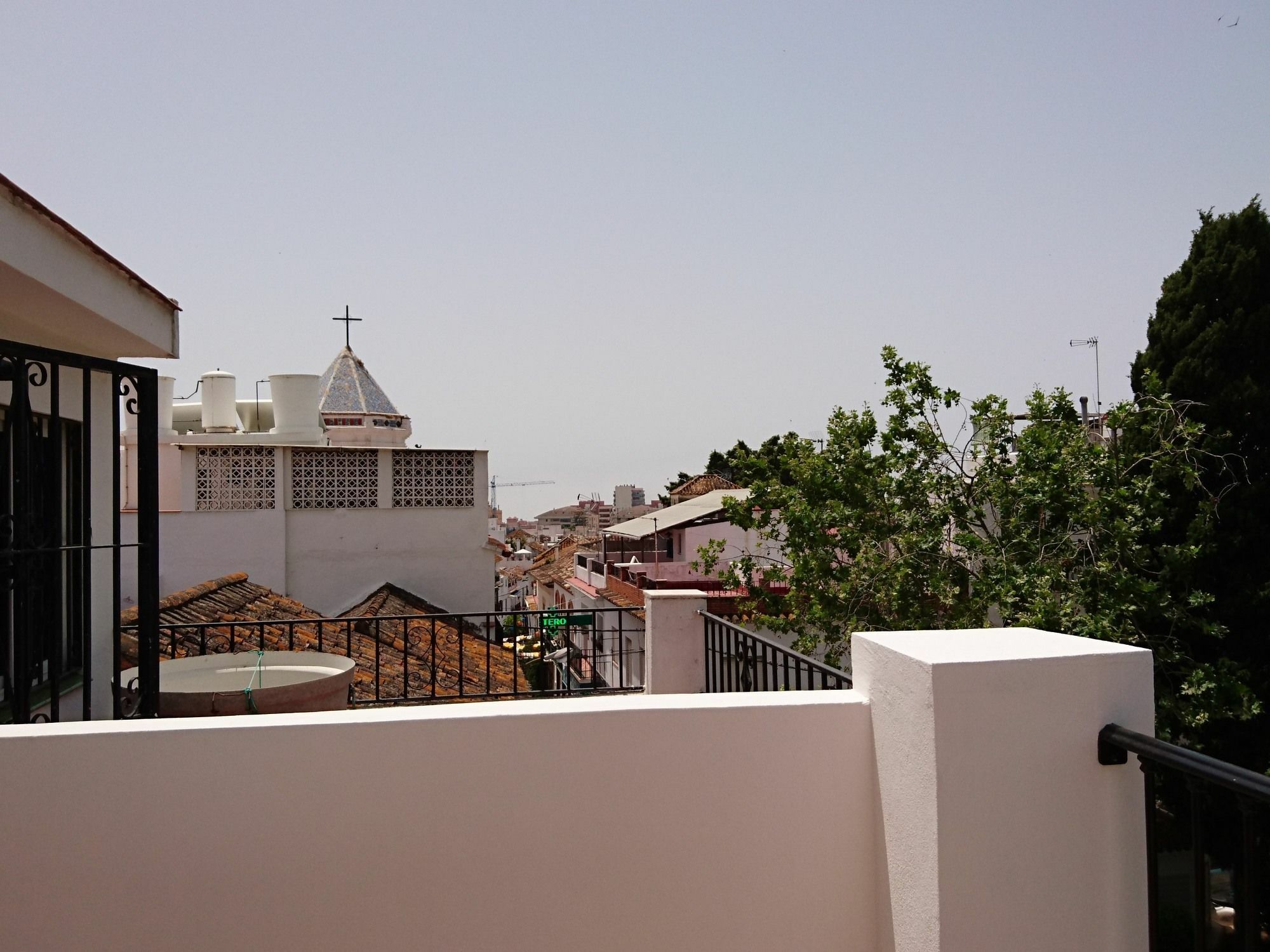 Hostal El Gallo *